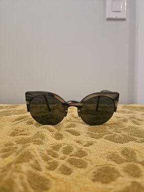 Round Cateye Women's Sunglasses in Tortoiseshell